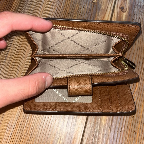 Michael Kors Compact Wallet - Picture 7 of 8